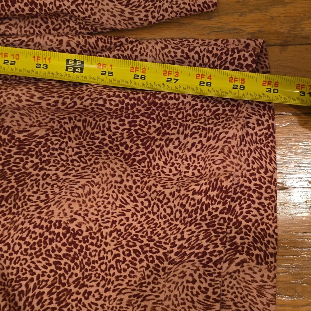 JESSICA SIMPSON BRAND WOMEN'S PLUS SIZE LEOPARD PRINT PANTS SIZE 2X - Picture 10 of 14